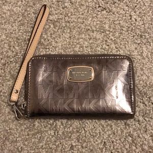 Michael Kors wristlet